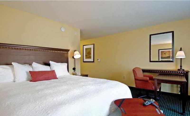 Hampton Inn By Hilton Garden City Long Island Quarto foto